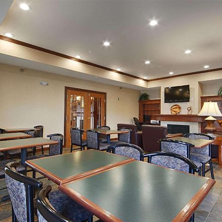 Heritage Hotel And Suites Dickinson Bagian luar foto