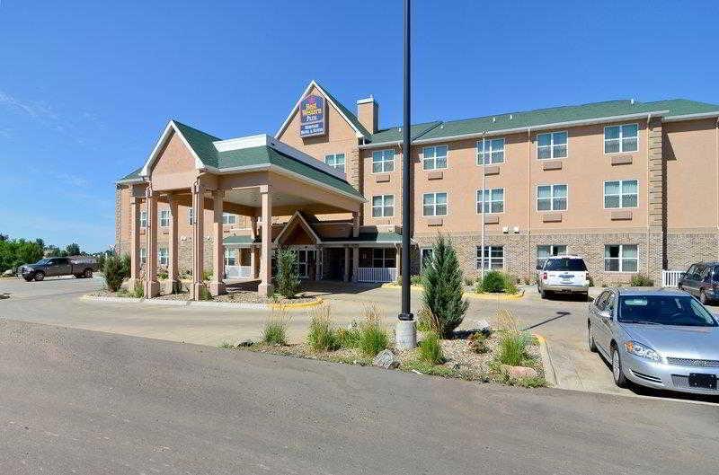 Heritage Hotel And Suites Dickinson Bagian luar foto